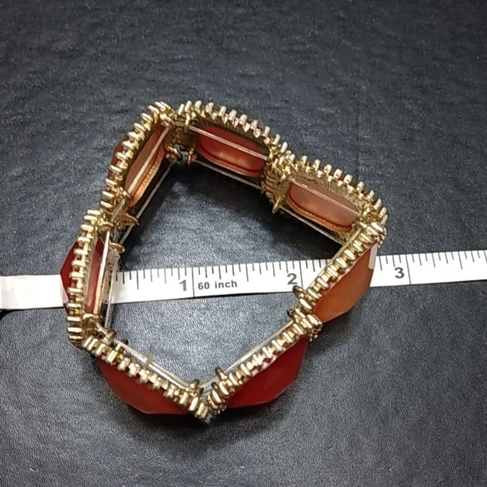 *Sale* Orangy-peach stretch bracelet 7.25
